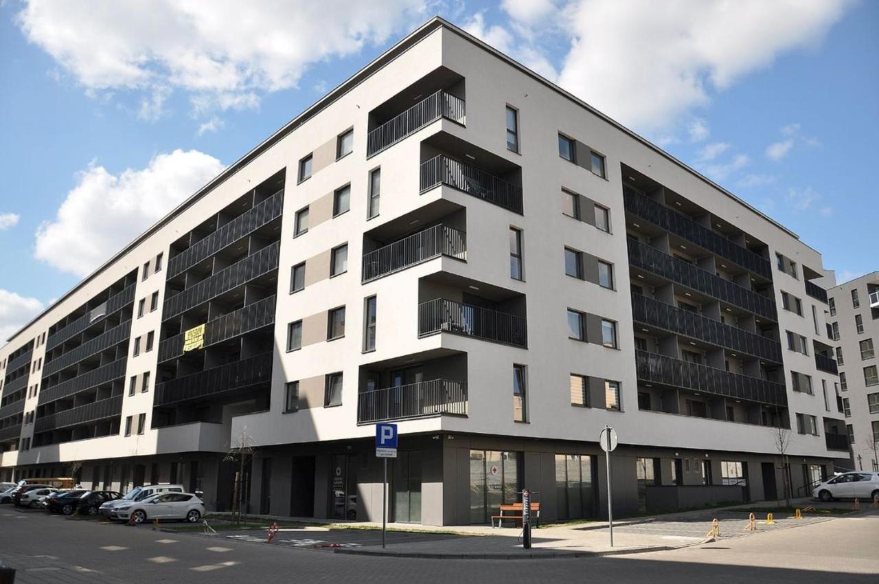 Q Apart Grand - Klimatyzowane 3 Pokojowe Apartamenty Przy Manufakturze Z Garazem Gratis, Fv 罗兹 外观 照片