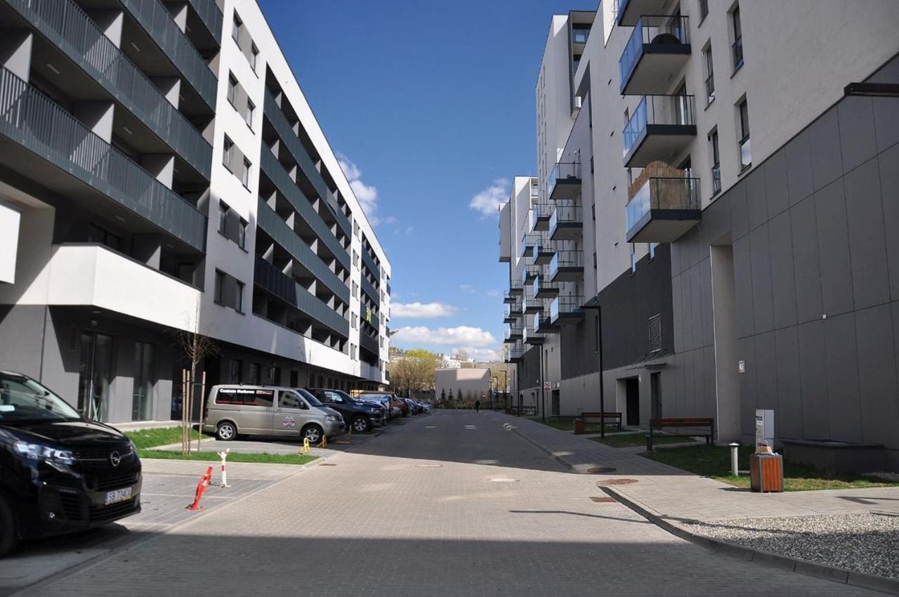 Q Apart Grand - Klimatyzowane 3 Pokojowe Apartamenty Przy Manufakturze Z Garazem Gratis, Fv 罗兹 外观 照片