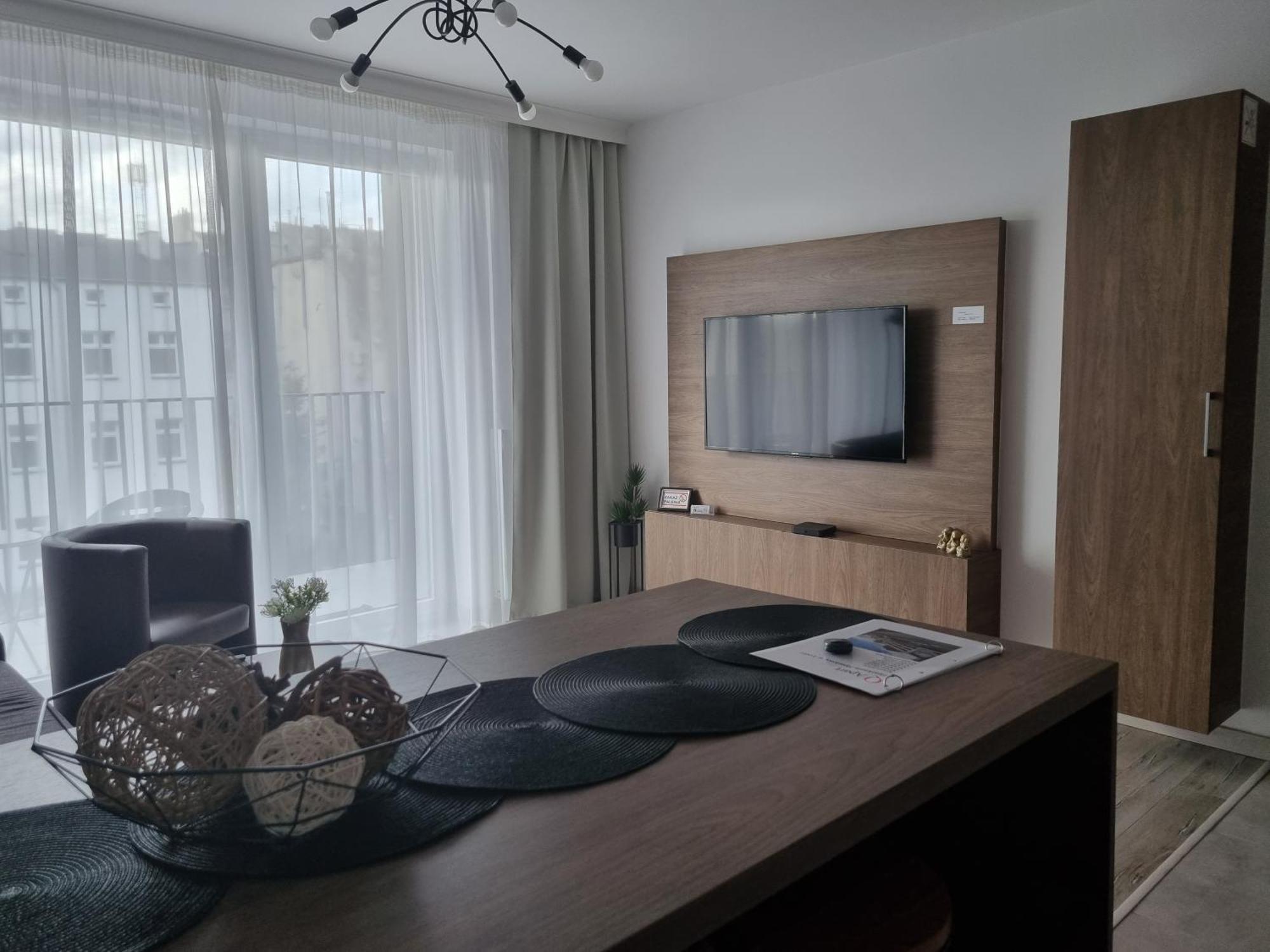 Q Apart Grand - Klimatyzowane 3 Pokojowe Apartamenty Przy Manufakturze Z Garazem Gratis, Fv 罗兹 外观 照片