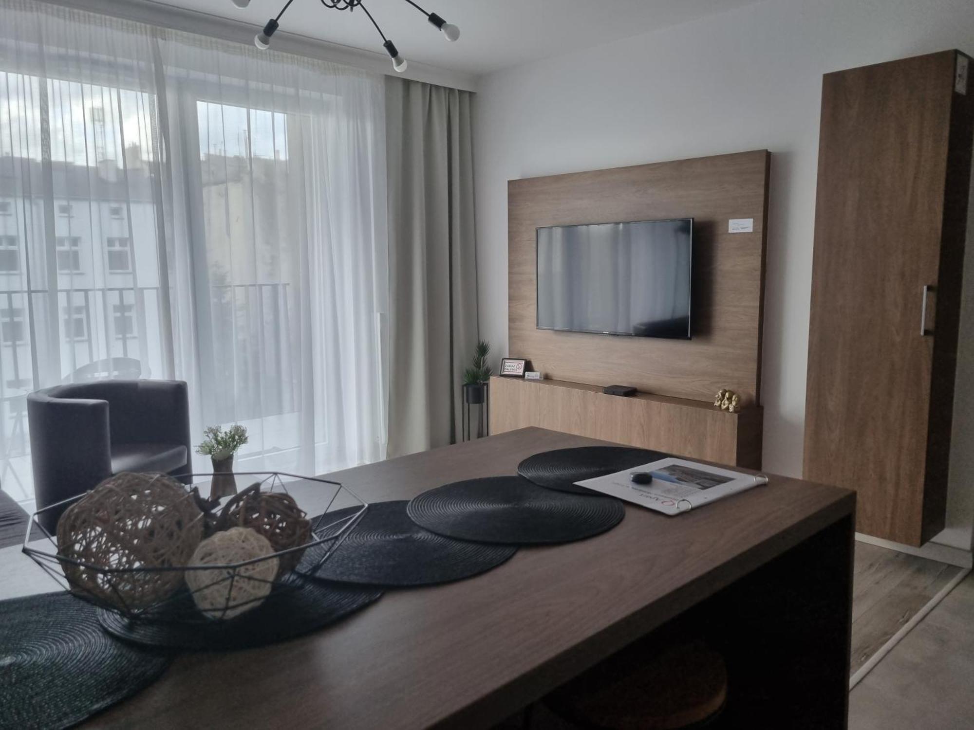 Q Apart Grand - Klimatyzowane 3 Pokojowe Apartamenty Przy Manufakturze Z Garazem Gratis, Fv 罗兹 外观 照片