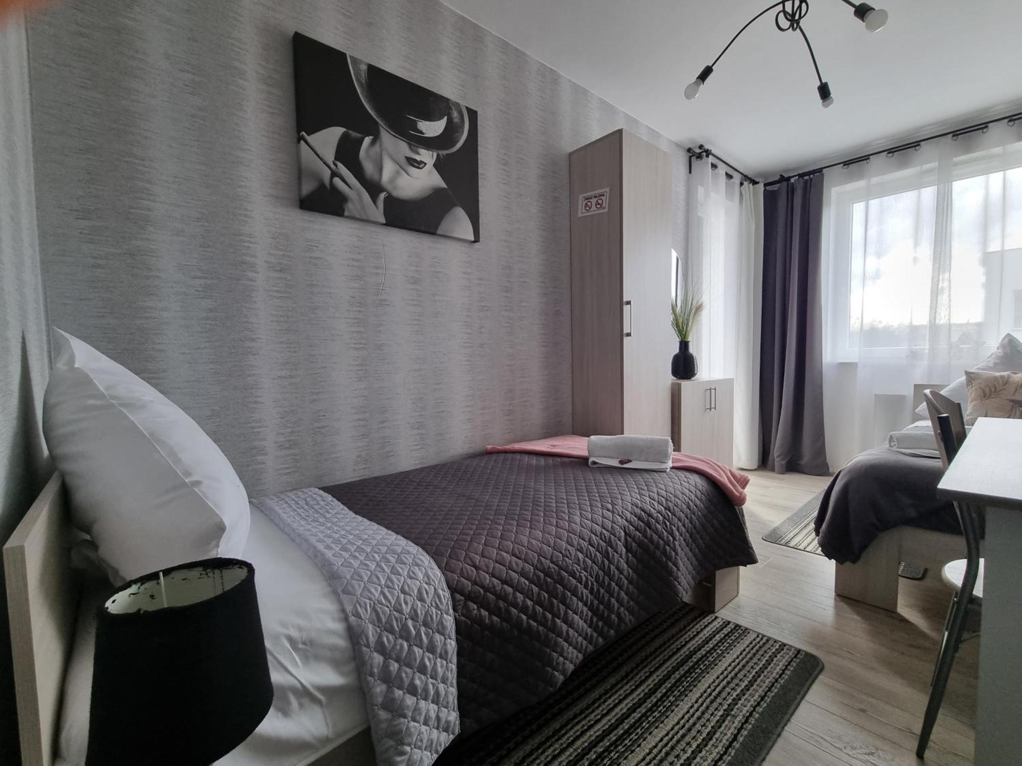 Q Apart Grand - Klimatyzowane 3 Pokojowe Apartamenty Przy Manufakturze Z Garazem Gratis, Fv 罗兹 外观 照片