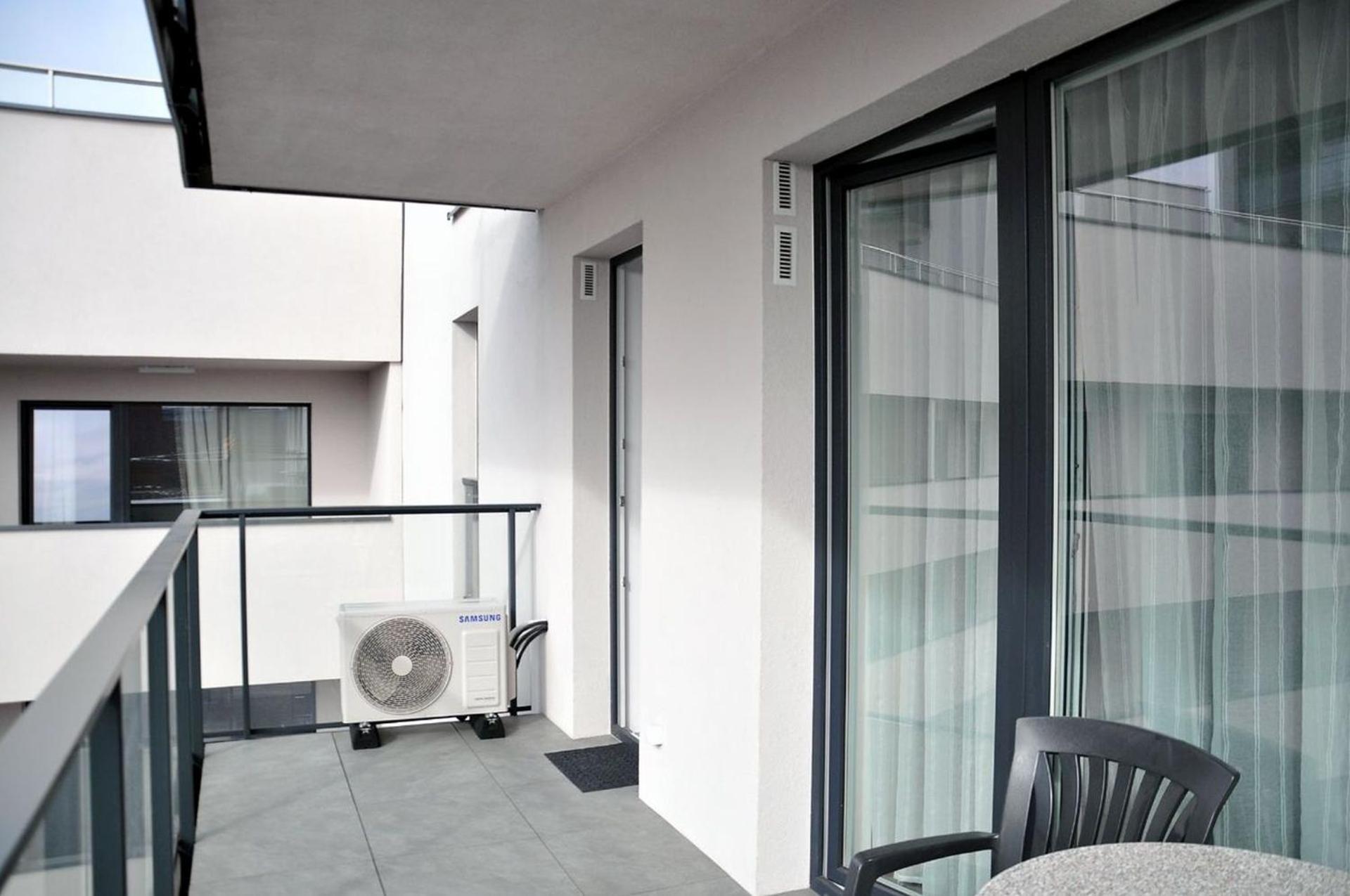 Q Apart Grand - Klimatyzowane 3 Pokojowe Apartamenty Przy Manufakturze Z Garazem Gratis, Fv 罗兹 外观 照片