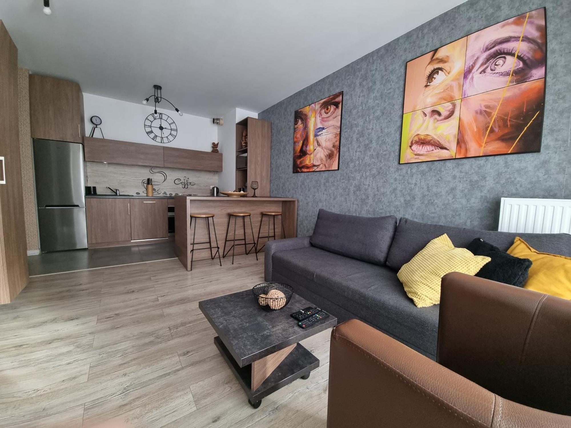 Q Apart Grand - Klimatyzowane 3 Pokojowe Apartamenty Przy Manufakturze Z Garazem Gratis, Fv 罗兹 外观 照片