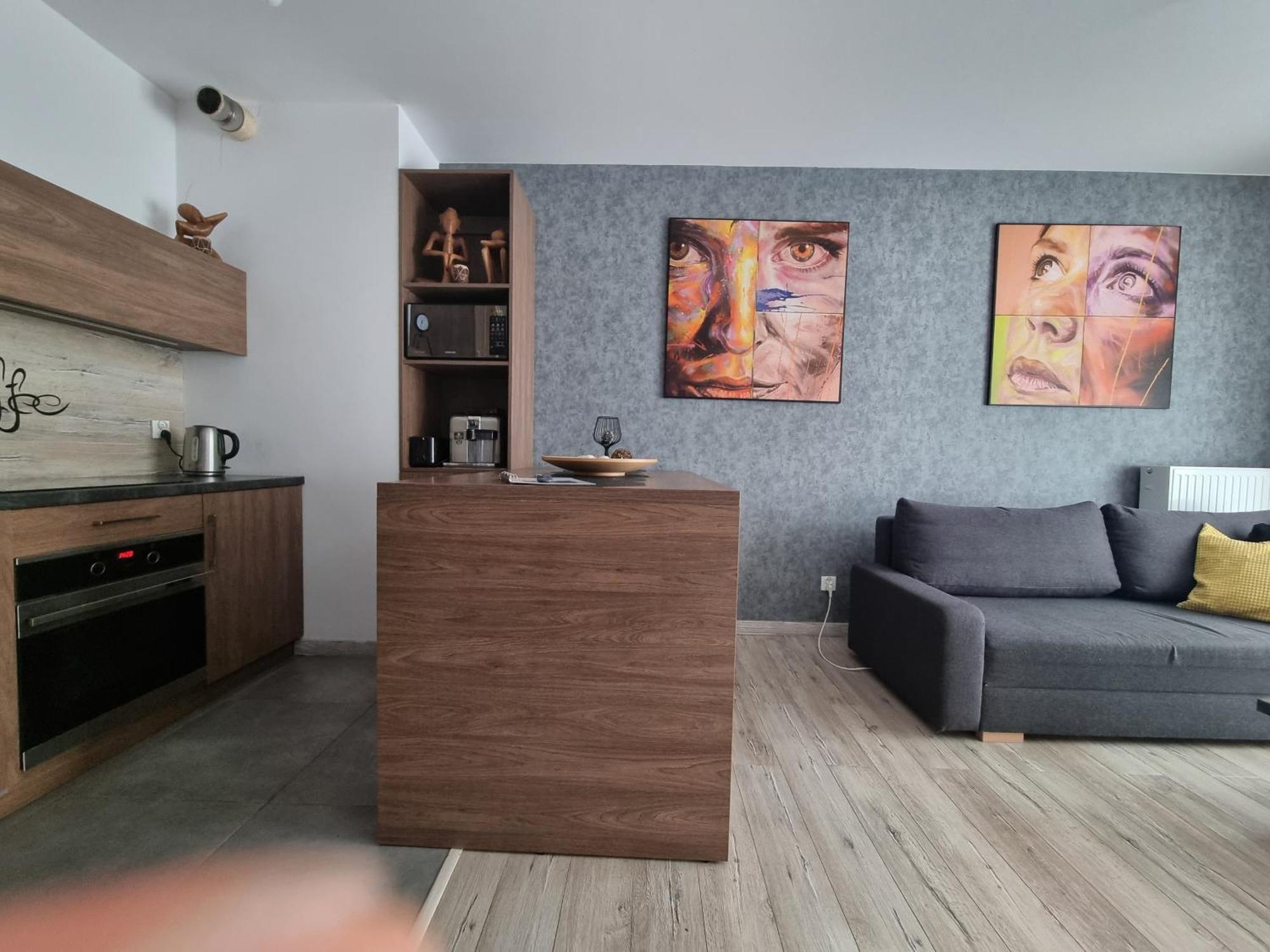 Q Apart Grand - Klimatyzowane 3 Pokojowe Apartamenty Przy Manufakturze Z Garazem Gratis, Fv 罗兹 外观 照片